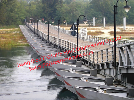 CHINA Installationszeit 2 Stunden Methode Schrauben Lebensdauer 15 Jahre tragbare schwimmende Brücke fournisseur